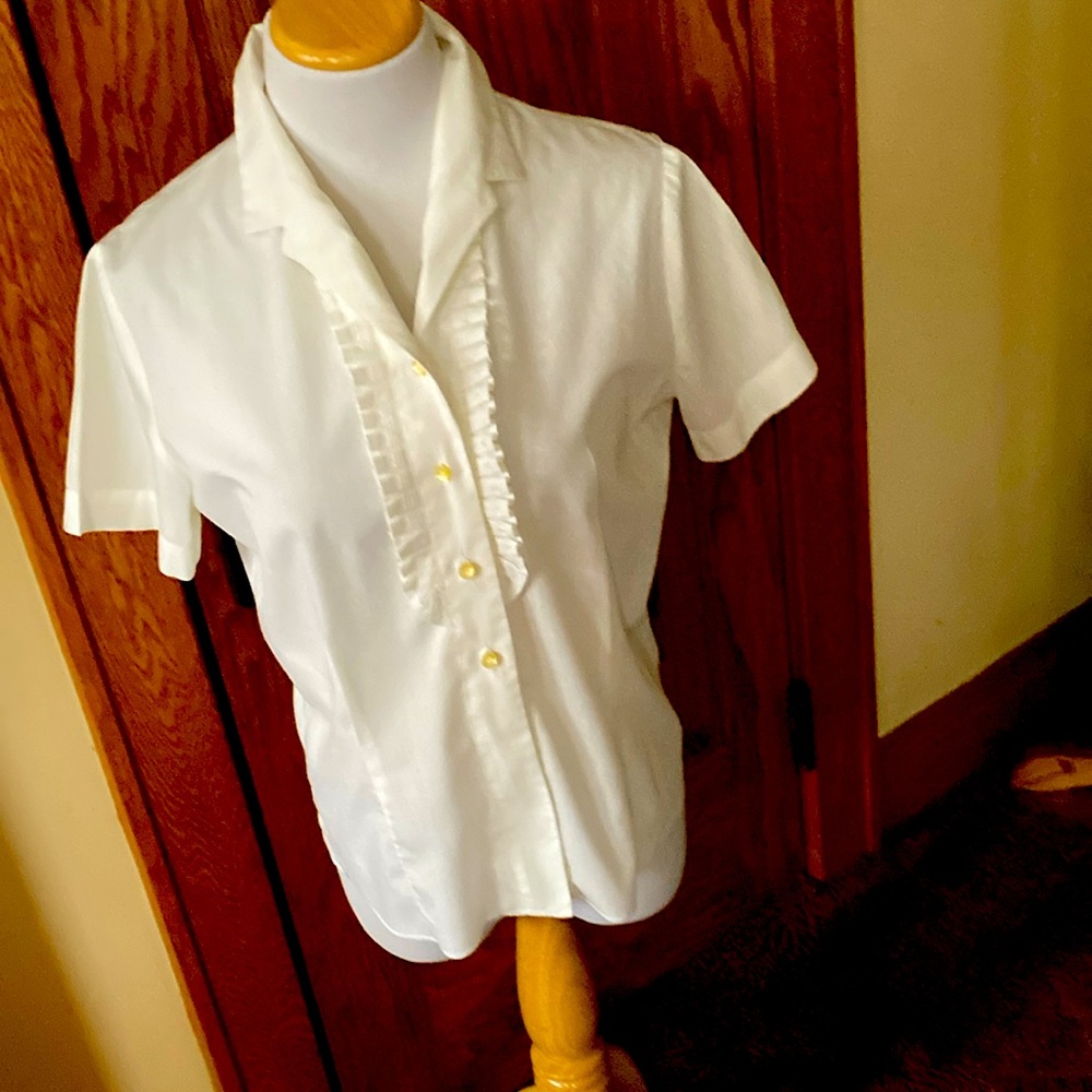 Vintage Ship n Shore, Dacron, cotton, Ruffle front, short sleeve, sz 36 blouse.